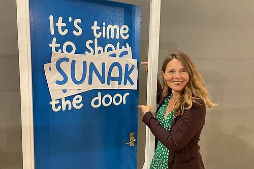 Vikki show Sunak the door